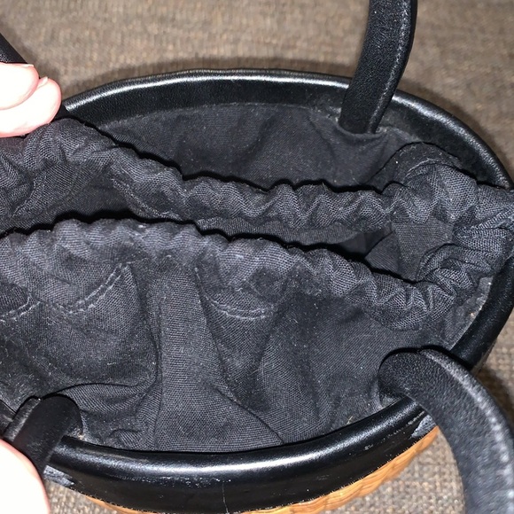 BNWOT Barr + Barr Wicker Bucket Bag - Picture 3 of 9